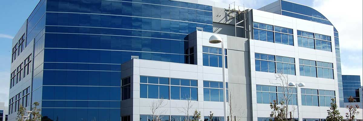 7 Big Benefits of Window Tinting for Commercial Buildings